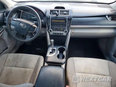 Zdjęcie 8 z 12 samochodu: 2012 TOYOTA CAMRY L VIN:4T1BF1FKXCU636701 - miniatura
