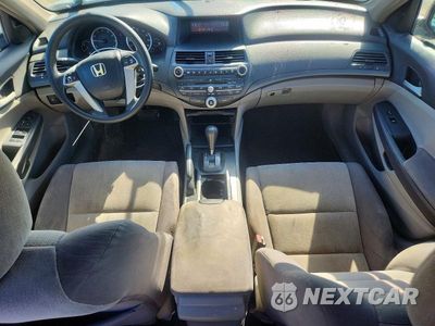 Zdjęcie 8 z 12 samochodu: 2009 HONDA ACCORD LXP VIN:1HGCP26489A034307 - miniatura