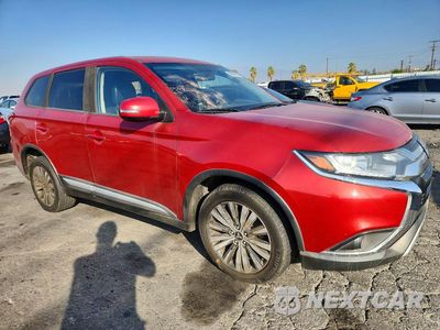 Czwarte zdjęcie samochodu z boku: 2019 MITSUBISHI OUTLANDER SE VIN:JA4AZ3A39KZ021412 - miniatura