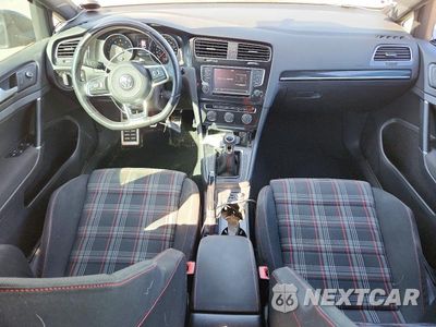 Zdjęcie 8 z 12 samochodu: 2017 VOLKSWAGEN GTI S VIN:3VW5T7AU5HM059669 - miniatura