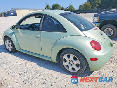 Drugie zdjęcie samochodu z przodu: 2002 VOLKSWAGEN NEW BEETLE GLX VIN:3VWDD21C52M403477 - miniatura