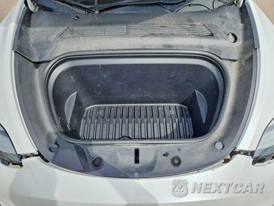 Zdjęcie 12 z 13 samochodu: 2020 TESLA MODEL Y VIN:5YJYGDEE6LF006725 - miniatura