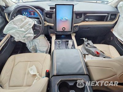 Zdjęcie 8 z 13 samochodu: 2023 FORD EXPEDITION MAX PLATINUM VIN:1FMJK1M87PEA20968 - miniatura