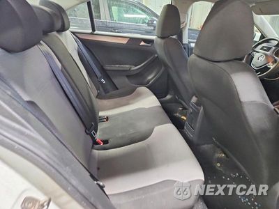Zdjęcie 10 z 12 samochodu: 2017 VOLKSWAGEN JETTA S VIN:3VW2B7AJ8HM295888 - miniatura