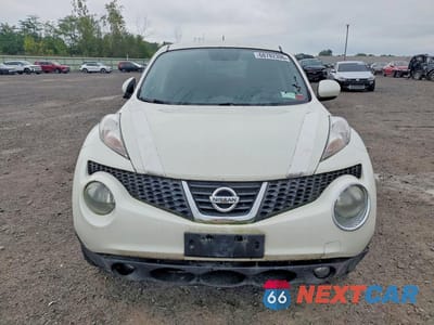 Piąte zdjęcie samochodu w środku: 2013 NISSAN JUKE S VIN:JN8AF5MV9DT224995 - miniatura