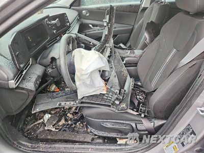 Zdjęcie 7 z 12 samochodu: 2025 HYUNDAI ELANTRA HYBRID BLUE VIN:KMHLM4DJ5SU178764 - miniatura