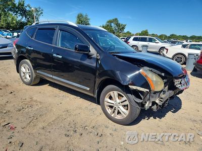 Czwarte zdjęcie samochodu z boku: 2013 NISSAN ROGUE S VIN:JN8AS5MV1DW620686 - miniatura