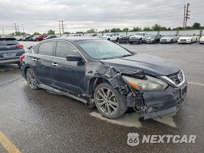 Czwarte zdjęcie samochodu z boku: 2016 NISSAN ALTIMA 2.5 SR VIN:1N4AL3AP4GC209698 - miniatura