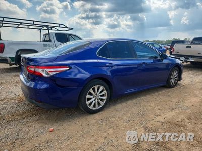 Trzecie zdjęcie samochodu z tyłu: 2018 TOYOTA CAMRY LE VIN:4T1B11HKXJU606199 - miniatura