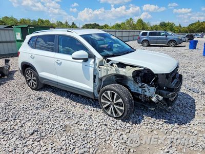 Czwarte zdjęcie samochodu z boku: 2023 VOLKSWAGEN TAOS SE VIN:3VVSX7B21PM326278 - miniatura