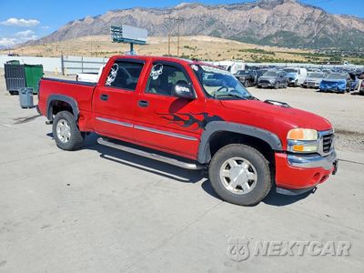 Czwarte zdjęcie samochodu z boku: 2005 GMC NEW SIERRA K1500 VIN:2GTEK13T451308263 - miniatura