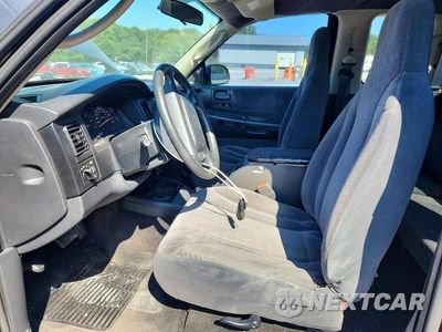 Zdjęcie 7 z 12 samochodu: 2002 DODGE DAKOTA SPORT VIN:1B7GG32N12S696959 - miniatura