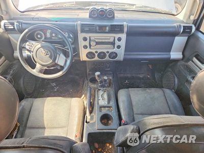 Zdjęcie 8 z 12 samochodu: 2008 TOYOTA FJ CRUISER BASE VIN:JTEBU11F38K022236 - miniatura