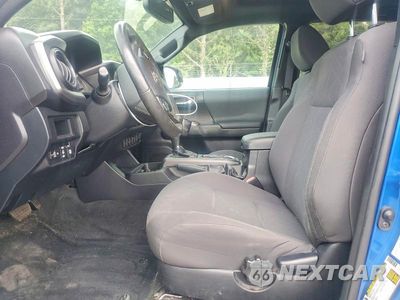Zdjęcie 7 z 12 samochodu: 2017 TOYOTA TACOMA TRD SPORT VIN:3TMCZ5AN7HM047089 - miniatura