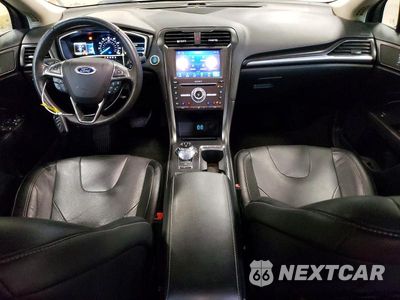 Zdjęcie 8 z 12 samochodu: 2020 FORD FUSION TITANIUM VIN:3FA6P0D90LR178354 - miniatura