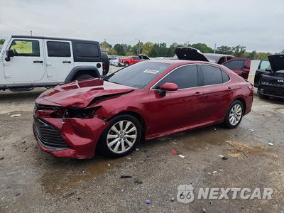 2018 TOYOTA CAMRY LE 4T1B11HK2JU569746 - główne zdjęcie licytacji z USA - miniatura