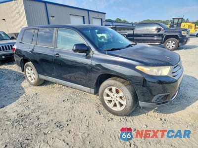 Czwarte zdjęcie samochodu z boku: 2012 TOYOTA HIGHLANDER BASE VIN:5TDZA3EH9CS023900 - miniatura