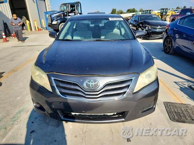 Piąte zdjęcie samochodu w środku: 2010 TOYOTA CAMRY LE VIN:4T1BF3EK9AU032891 - miniatura