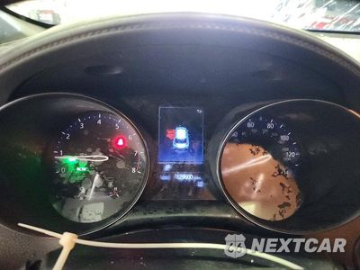 Zdjęcie 9 z 12 samochodu: 2019 TOYOTA C-HR XLE VIN:JTNKHMBX7K1034822 - miniatura
