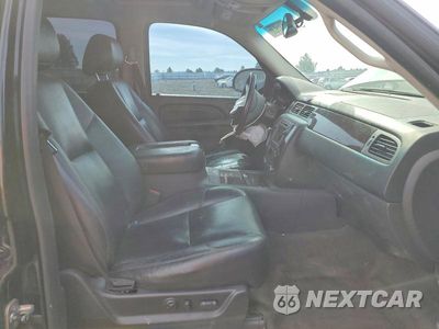 Zdjęcie 7 z 13 samochodu: 2010 GMC YUKON XL DENALI VIN:1GKUKMEFXAR171761 - miniatura