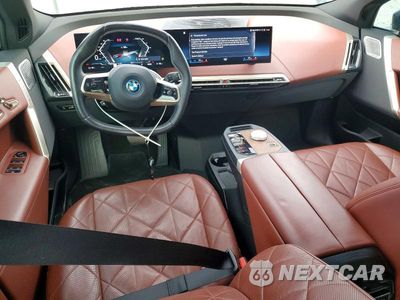 Zdjęcie 8 z 13 samochodu: 2023 BMW IX M60 VIN:WB533CF00PCL89644 - miniatura