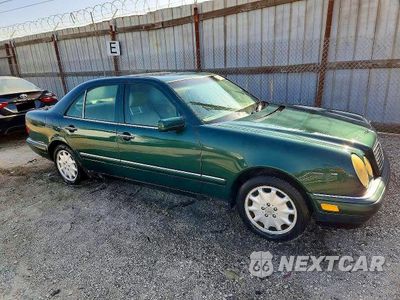 Piąte zdjęcie samochodu w środku: 1996 MERCEDES-BENZ E 320 VIN:WDBJF55F2TJ019255 - miniatura
