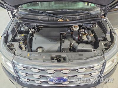 Zdjęcie 12 z 14 samochodu: 2017 FORD EXPLORER XLT VIN:1FM5K8D87HGD10949 - miniatura