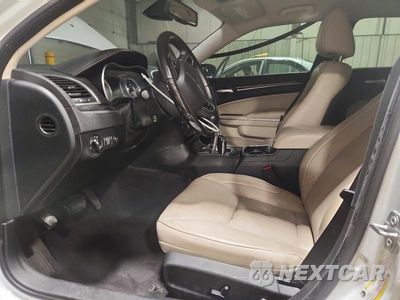 Zdjęcie 7 z 12 samochodu: 2018 CHRYSLER 300 LIMITED VIN:2C3CCAEG7JH137079 - miniatura