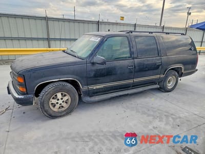 1999 CHEVROLET SUBURBAN C1500 3GNEC16R2XG105645 - główne zdjęcie licytacji z USA - miniatura