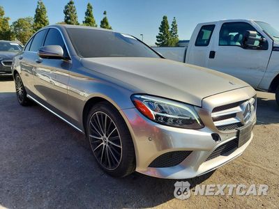 Czwarte zdjęcie samochodu z boku: 2019 MERCEDES-BENZ C 300 VIN:55SWF8DB0KU299365 - miniatura