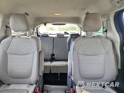 Zdjęcie 10 z 13 samochodu: 2021 TOYOTA SIENNA LE VIN:5TDKRKEC8MS054825 - miniatura