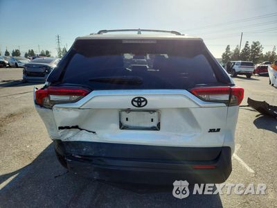 Zdjęcie 6 z 13 samochodu: 2022 TOYOTA RAV4 XLE PREMIUM VIN:JTMC1RFV4NJ023767 - miniatura