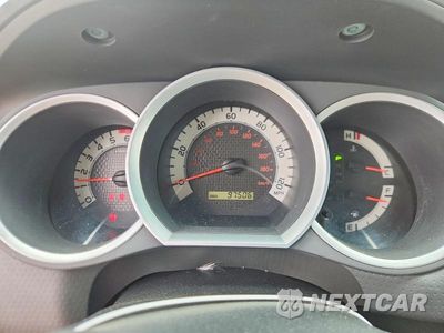 Zdjęcie 9 z 12 samochodu: 2015 TOYOTA TACOMA V6 VIN:3TMLU4EN2FM193691 - miniatura
