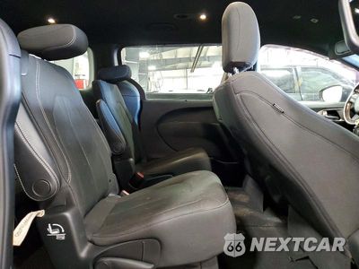 Zdjęcie 11 z 13 samochodu: 2019 CHRYSLER PACIFICA TOURING PLUS VIN:2C4RC1FG7KR575407 - miniatura