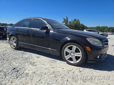 Czwarte zdjęcie samochodu z boku: 2010 MERCEDES-BENZ C 300 VIN:WDDGF5EB9AA401102 - miniatura