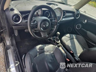 Zdjęcie 8 z 13 samochodu: 2011 MINI COOPER S VIN:WMWSV3C56BTY10444 - miniatura