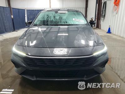 Piąte zdjęcie samochodu w środku: 2026 HYUNDAI ELANTRA SEL SPORT VIN:KMHLM4DG2TU122464 - miniatura