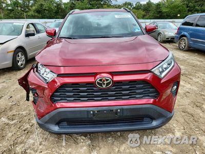 Piąte zdjęcie samochodu w środku: 2020 TOYOTA RAV4 XLE VIN:2T3P1RFV0LW129360 - miniatura
