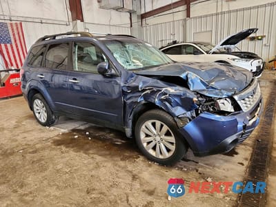 Czwarte zdjęcie samochodu z boku: 2011 SUBARU FORESTER 2.5X PREMIUM VIN:JF2SHBDC8BH760412 - miniatura