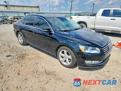 Czwarte zdjęcie samochodu z boku: 2015 VOLKSWAGEN PASSAT S VIN:1VWAS7A33FC120816 - miniatura