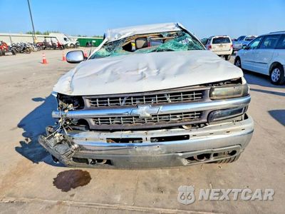 Piąte zdjęcie samochodu w środku: 2000 CHEVROLET SILVERADO K1500 VIN:1GCEK14T8YZ333094 - miniatura
