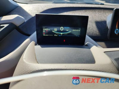 Zdjęcie 9 z 12 samochodu: 2016 BMW I3 REX VIN:WBY1Z4C53GV505969 - miniatura