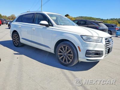 Czwarte zdjęcie samochodu z boku: 2017 AUDI Q7 PREMIUM PLUS VIN:WA1LAAF74HD000201 - miniatura