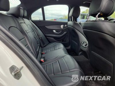 Zdjęcie 10 z 13 samochodu: 2016 MERCEDES-BENZ C 300 4MATIC VIN:55SWF4KB8GU134182 - miniatura
