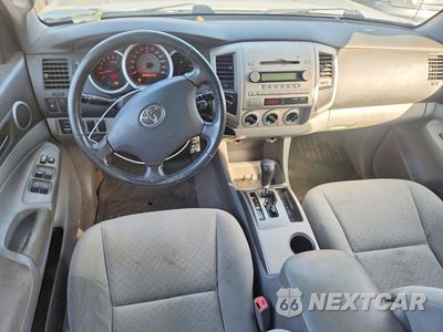 Zdjęcie 8 z 12 samochodu: 2006 TOYOTA TACOMA V6 VIN:5TELU42N36Z280071 - miniatura