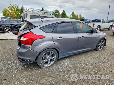 Trzecie zdjęcie samochodu z tyłu: 2014 FORD FOCUS SE VIN:1FADP3K25EL264744 - miniatura