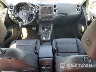 Zdjęcie 8 z 13 samochodu: 2017 VOLKSWAGEN TIGUAN S VIN:WVGBV7AX3HK006871 - miniatura