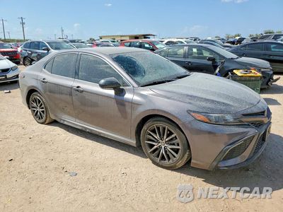 Czwarte zdjęcie samochodu z boku: 2022 TOYOTA CAMRY SE VIN:4T1G11AK4NU701766 - miniatura
