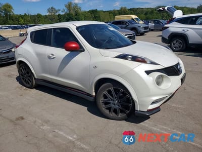 Czwarte zdjęcie samochodu z boku: 2014 NISSAN JUKE NISMO VIN:JN8AF5MV5ET364995 - miniatura
