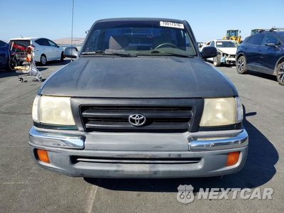 Piąte zdjęcie samochodu w środku: 2000 TOYOTA TACOMA BASE VIN:4TANL42N6YZ672936 - miniatura